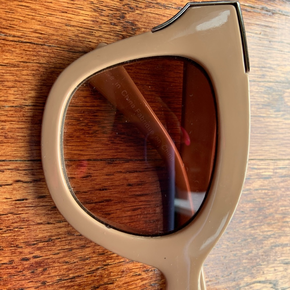 Sunglasses - Picture 2 of 8